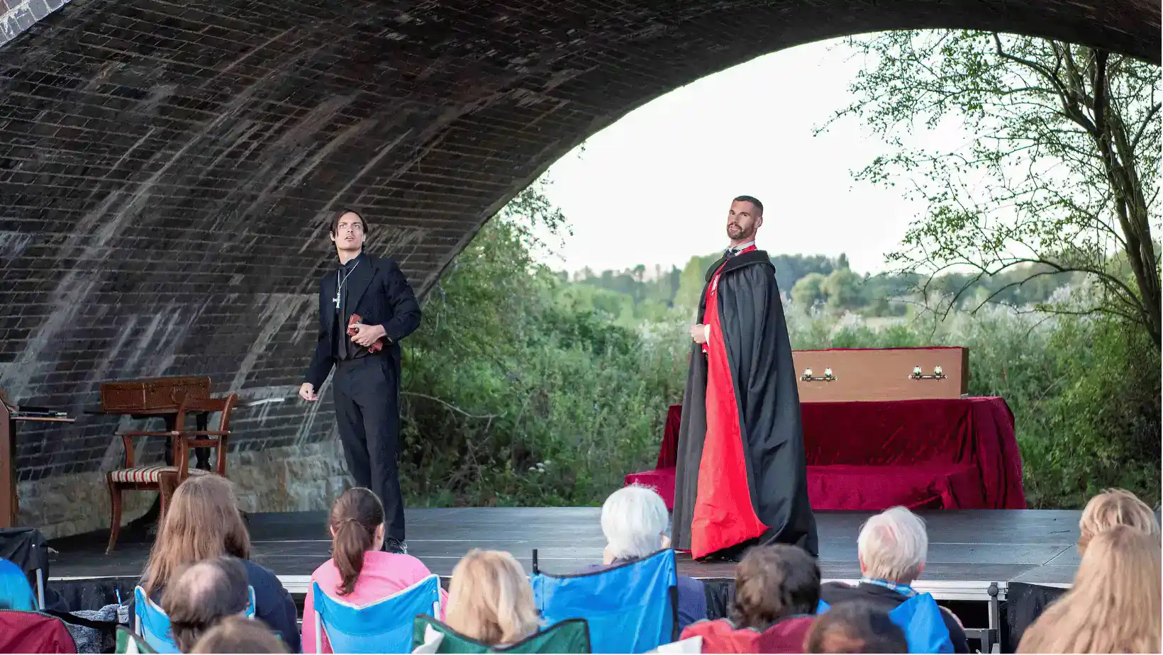 Dracula With British Touring Shakespeare At The Arches Theatre
