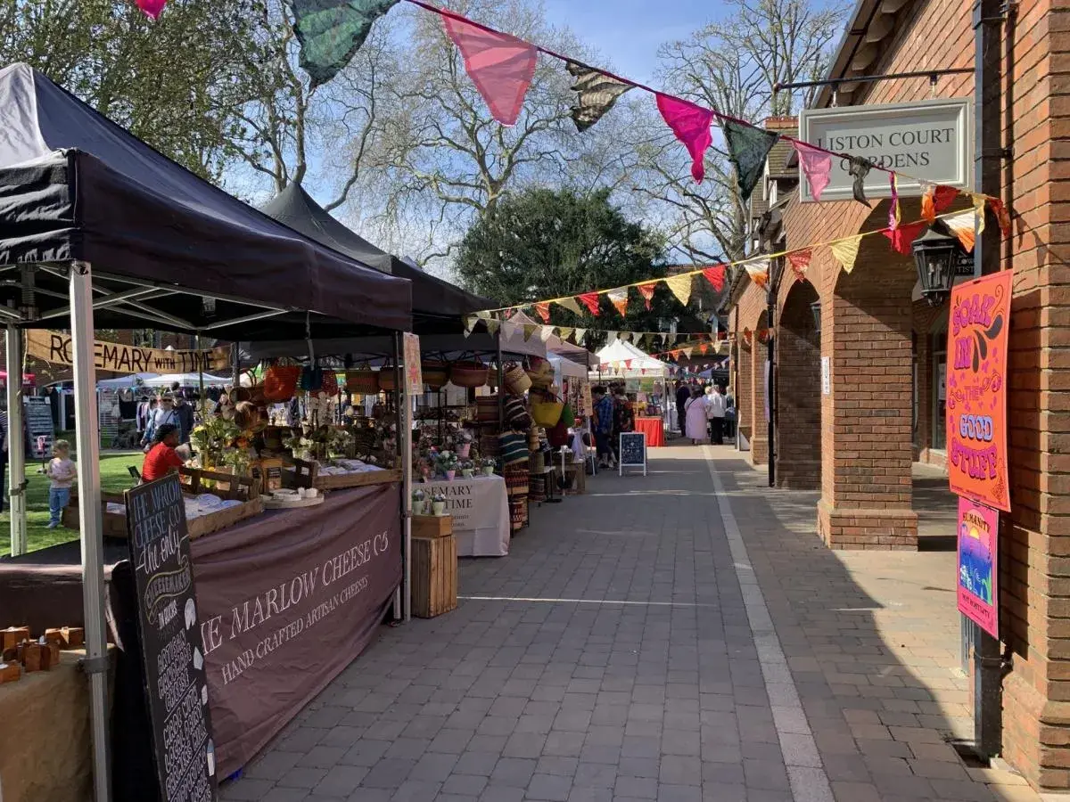 Duck Pond Market