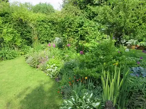 Farnham Common Open Gardens