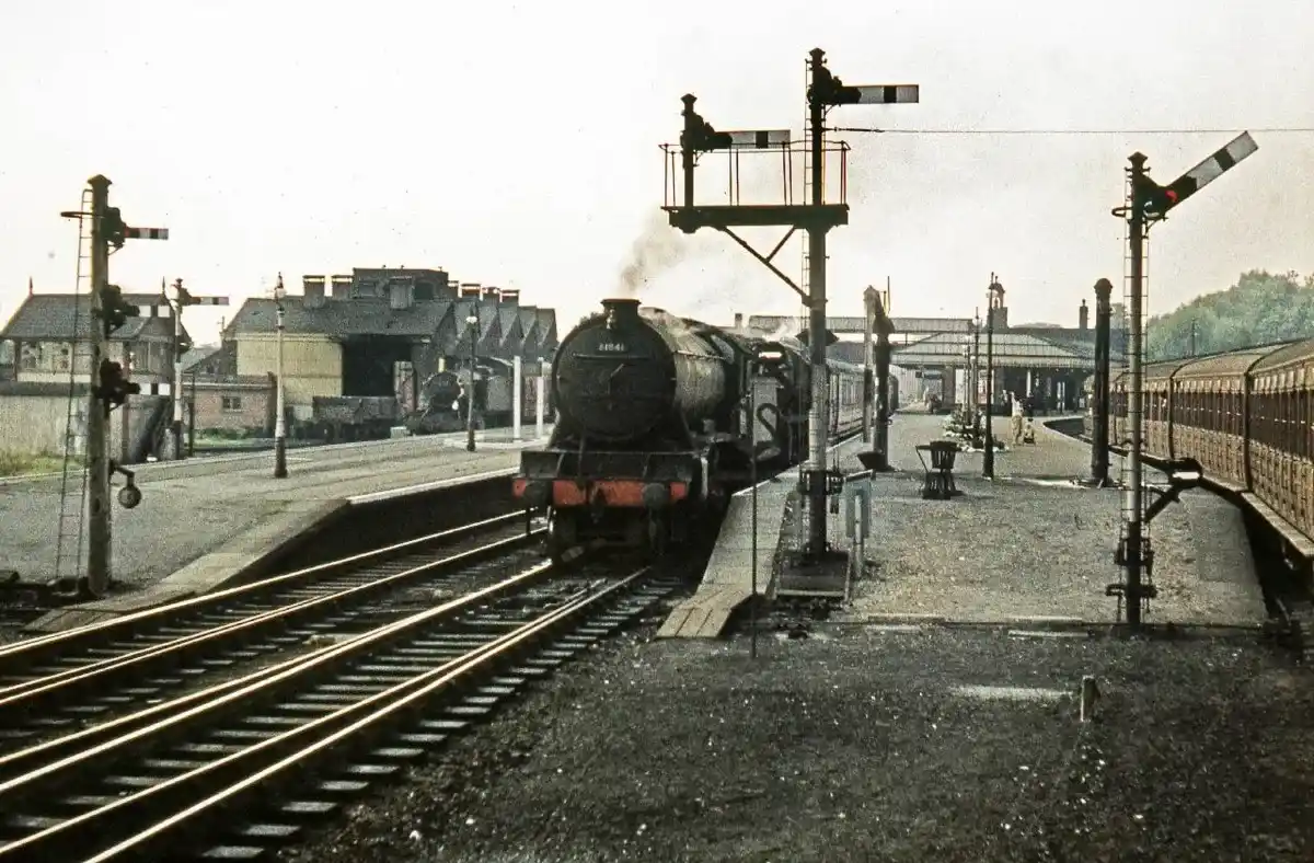 The Nine Railway Stations Of Aylesbury