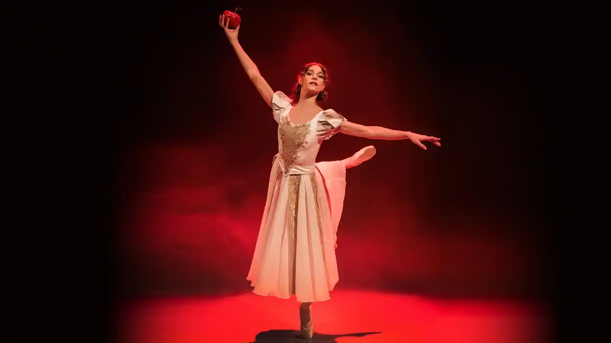 Varna International Ballet - Snow White