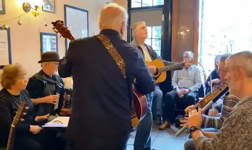 Vaults Acoustic Music Workshop